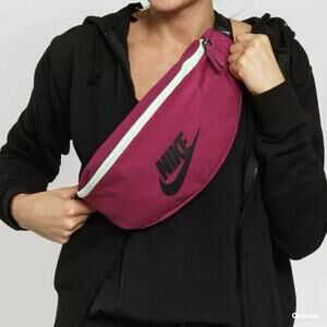 Nike Heritage Zip Hip Pack Waist Bag Bum Fanny Pack Zip Crossbody Bag